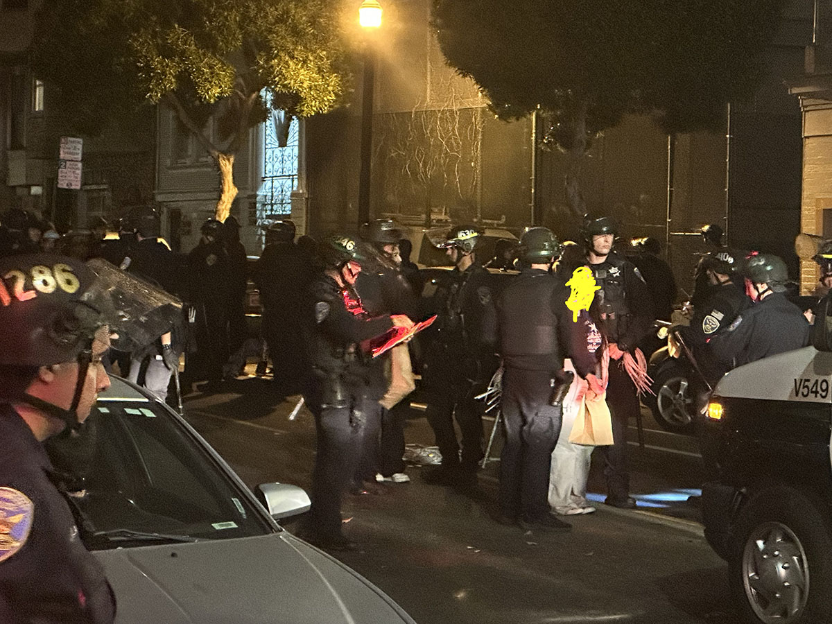 MLNow's tweet photo. Update: Mass arrests of up to 60 skaters and spectators proceeding in Dolores Park https://t.co/YP3bxWaRlt https://t.co/c8BPjaV04z