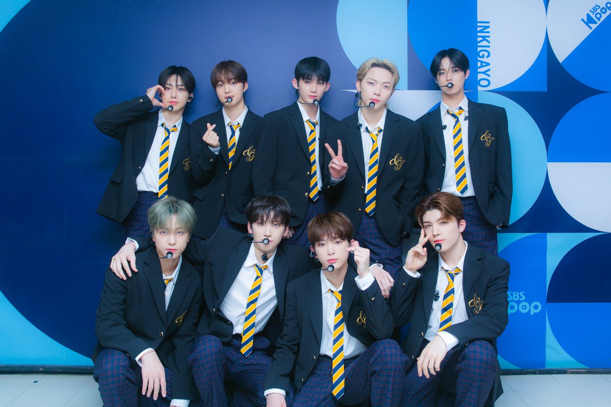 kpop_sbs's tweet photo. [👔] 230709 #착장인가

잠시 후 오후 3시 10분!
#인기가요 에서 만나요❤

#앤팀 #andTEAM #FIREWORK @andTEAMofficial https://t.co/KXM8GKwRJ2
