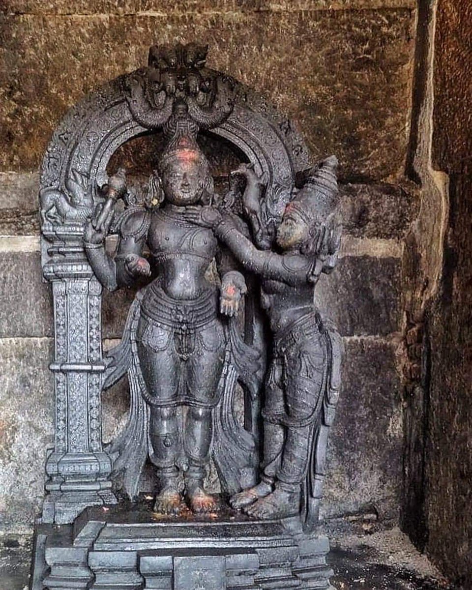 ParakalanM's tweet photo. #DeviParvati holding onto Shiva’s throat to stop the poison from moving down.
#SrikanteshwaraSwamy Temple at Nanjangudu, Karnataka. https://t.co/0emvurWQQt