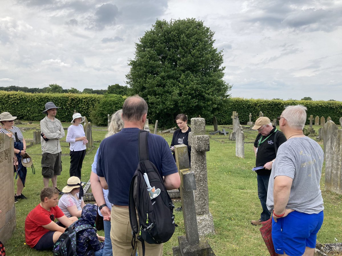 The teenage history group from the Ancient House Museum researched several casualty stories and did a marvellous job of presenting them at Thetford Cemetery this weekend. Supported brilliantly by CWGC volunteers Nick & Nik. #localhistory #AncientHouse @CWGC #thetfordtowncouncil