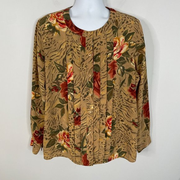 dmwey's tweet photo. So good I had to share! Check out all the items I'm loving on @Poshmarkapp #poshmark #fashion #style #shopmycloset #valeriafratta #johnroberts #vintage: https://t.co/xFwVzywlAC https://t.co/kzgnUaFb9H
