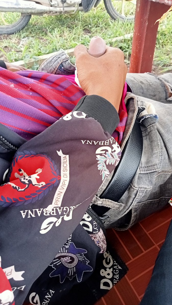 បង tweet media