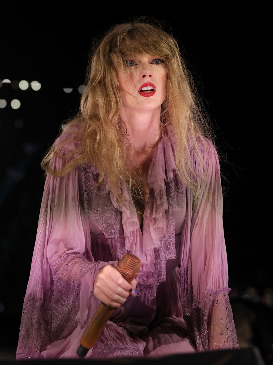 4k_taylorr's tweet photo. OH MY FUCKING GOD https://t.co/EozZeNjuVG