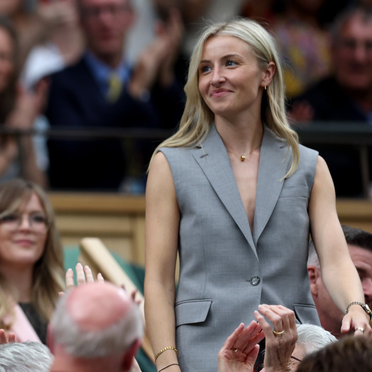 Lionesses's tweet photo. 👋 Flying the #Lionesses flag at @Wimbledon yesterday! 🎾 https://t.co/YcpuYkOeox