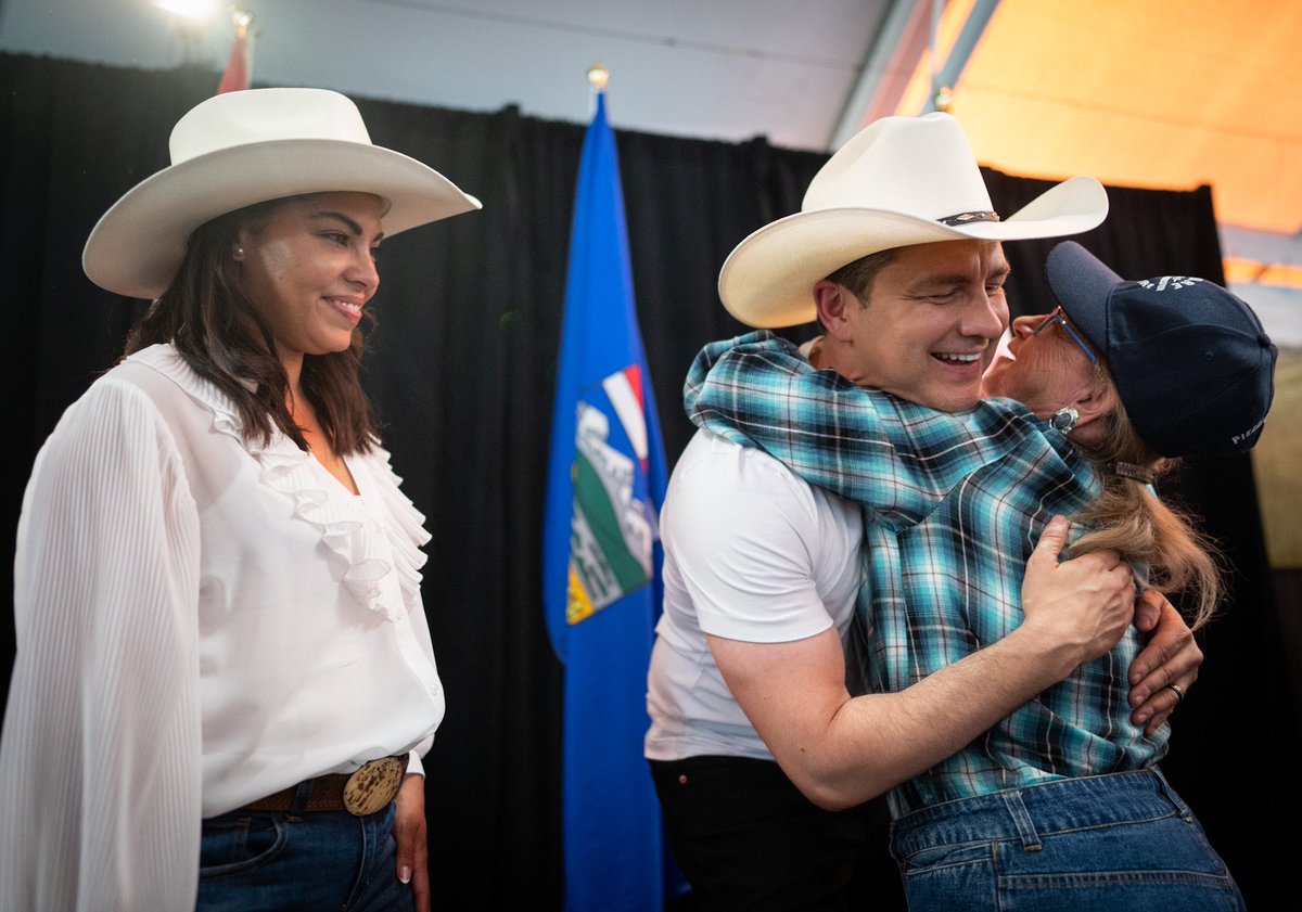 PierrePoilievre's tweet photo. Amazing turnout at the annual Conservative Party Stampede BBQ here in Calgary.

We will bring home our resources, jobs, and paycheques when I am Prime Minister. https://t.co/g7DMmQdAP6