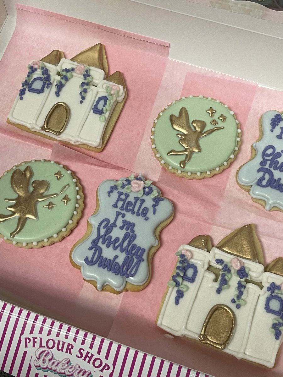 shelleyduvallxo's tweet photo. Pretty flowers for the most gorgeous girl in my life, Shelley Duvall💐💖🫂

My Saturday afternoon was spent with Shelley under the blazing Texas sun with some iced coffees, sugar cookies, and kolaches celebrating her 74th year and making her feel so special and loved. https://t.co/bqhqcCTCQU