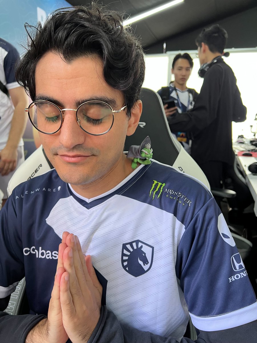 TeamLiquid's tweet photo. Sage-mode. Fakusaku give us chakra to finally defeat @GaiminGladiator in a grand final. 🐸🙏

#LetsGoLiquid #WhereLandMeetsSea https://t.co/zDpZXEH1b4