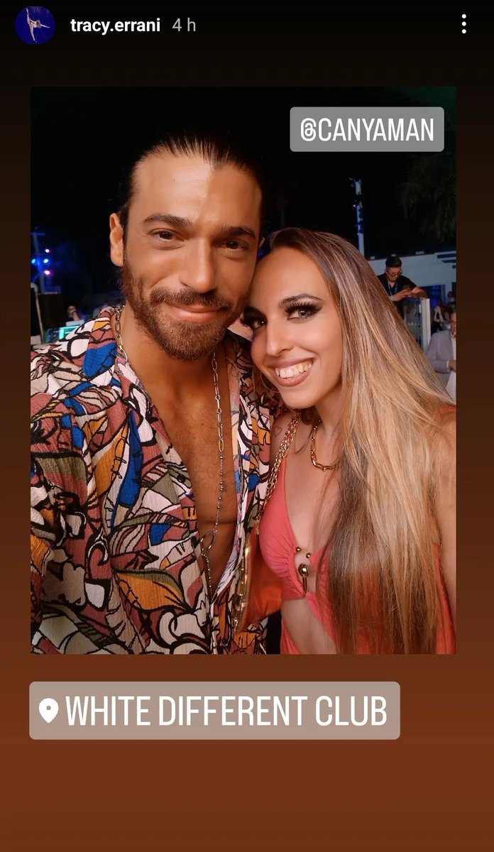 UnitedYaman's tweet photo. #CanYaman insieme ad una fan ๐ธ
ฤฐGS #tracyerrani
#BreakTheWallTour
#whitedifferentclub https://t.co/3EUEh3kW5Q