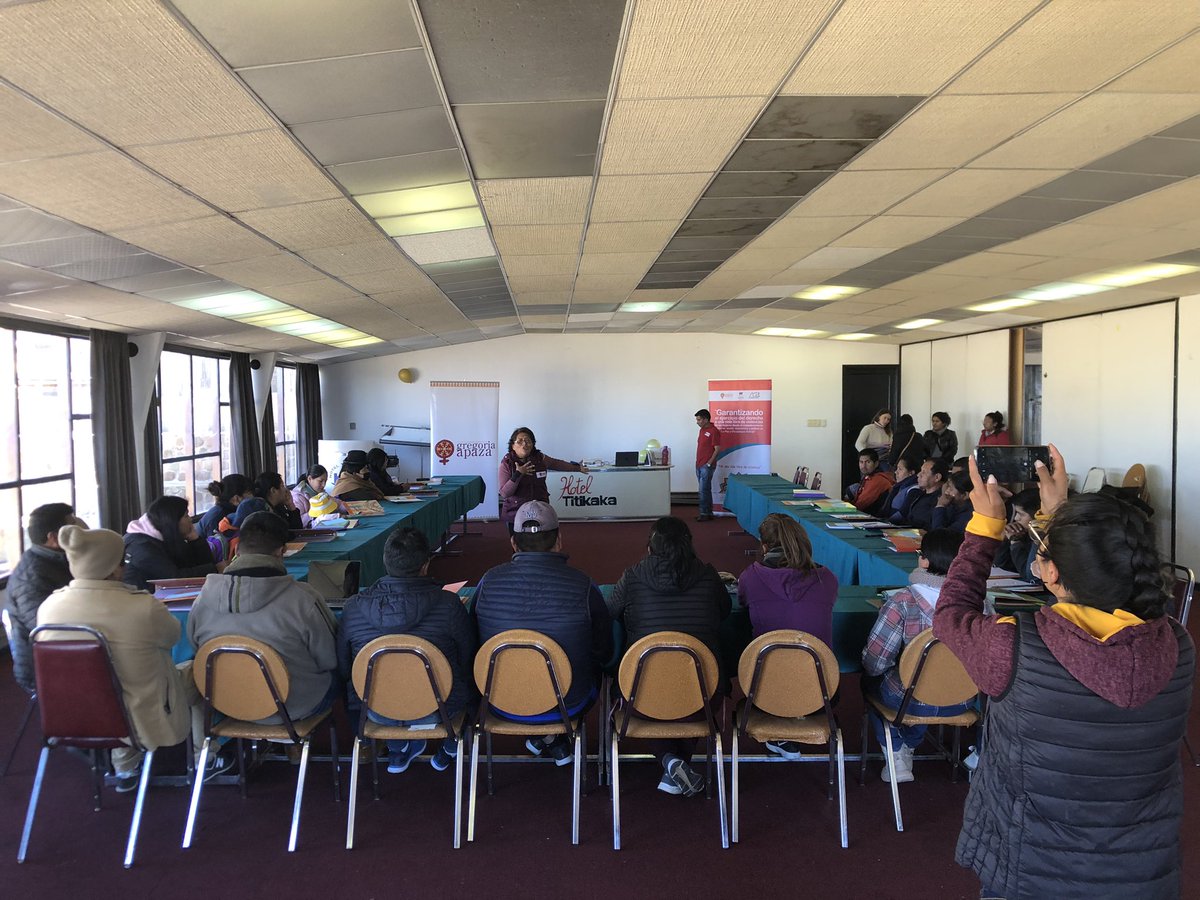 annafarress's tweet photo. Del taller de capacitación en perspectiva de género a policías de la FELCV💡 https://t.co/2wET8uf9np
