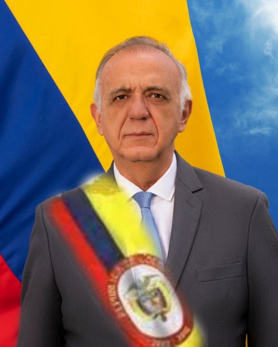 RobertoMTico's tweet photo. Iván Velásquez Gómez. Presidente de Colombia 2026-2030 https://t.co/XgUtIwhxH5