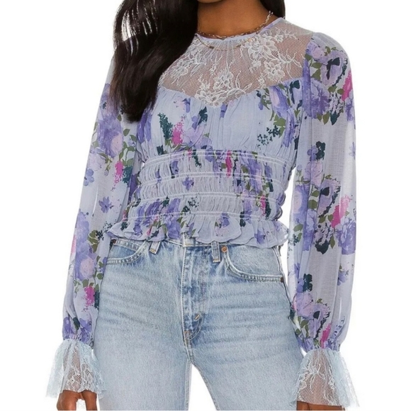 MsDee43's tweet photo. So good I had to share! Check out all the items I'm loving on @Poshmarkapp from @katiedeleo22 #poshmark #fashion #style #shopmycloset #lillypulitzer #sephora #freepeople: https://t.co/CbM7MtdvWy https://t.co/N8NYOeoGlf