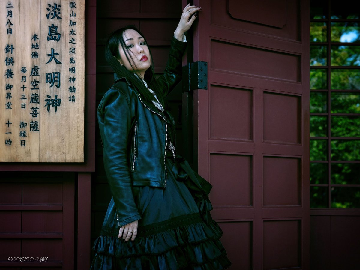 thetravelphotog's tweet photo. Memories of Tokyo.#Japan #tokyo #fashion #gothgirl #fujifilm #gfx50r https://t.co/EaU5F3wSVL