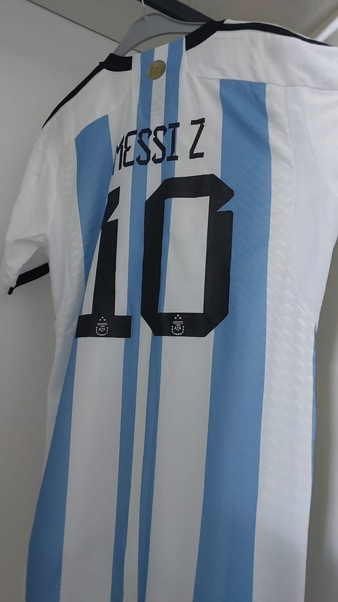 قميص بطل العالم و الأسطورة ميسي وصل وأخيرا#ميسي #Messi #LeoMessi #10 #Argentina #ChampionsOfTheWorld