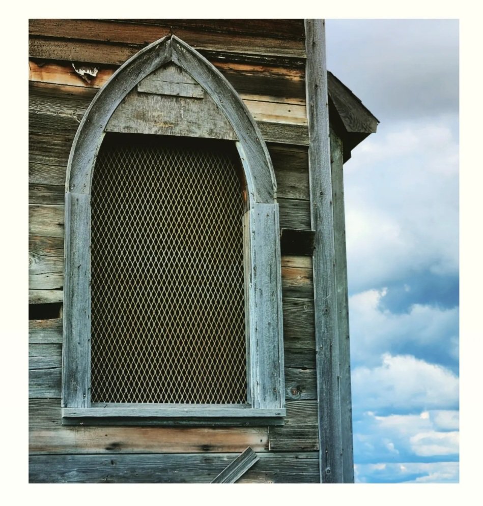 CochraneDjc's tweet photo. Forgotten  Yesterdays 
#mysask #countrychurchescanada  #countrychurches #abandonedwithlove❤️ #prairieliving  #sundayfunday☀️ https://t.co/MtXI78Ilg1