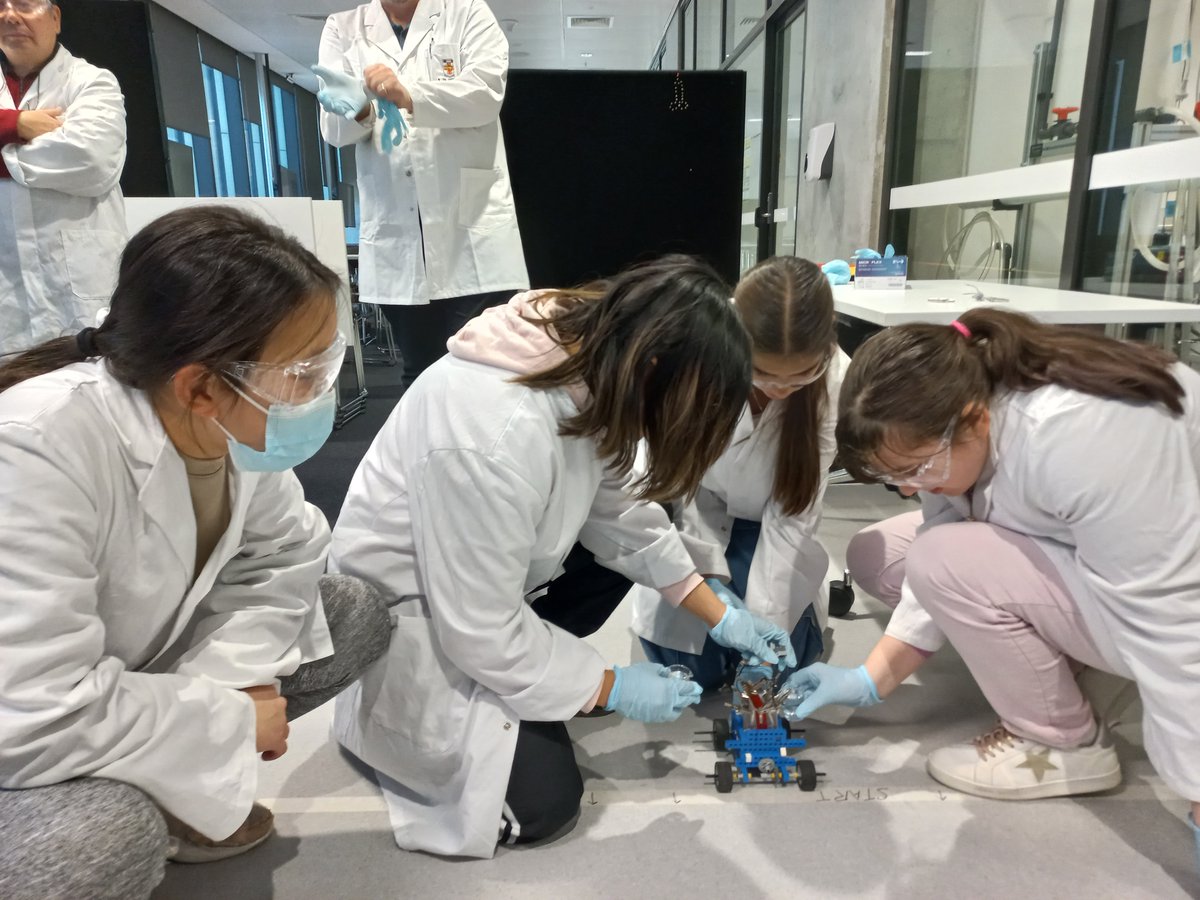 UNSWChemEng's tweet photo. Today, we concluded our “Experience Chemical Engineering” program.
The Year-10 students designed their own optimised device to power a Lego car along a 4-meter track. 
It has been a great week full of fun and discovery! 
#UNSW #UNSWEngineering #UNSWChemEng https://t.co/AwcqR8GY2V