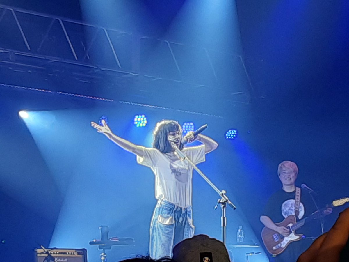 o8o92qnrPY0wnUD's tweet photo. のんさんのZepp haneda
でのライブに参戦。
のんさんのギターを含めたライブパフォーマンス抜群。
アシンメトリーのコラージュの衣装も満点。
ひぐちけいさんの色気ある
ギターの音色も完全。
自分も燃料補給満タン。
#perque https://t.co/MJ2nmbq1wz