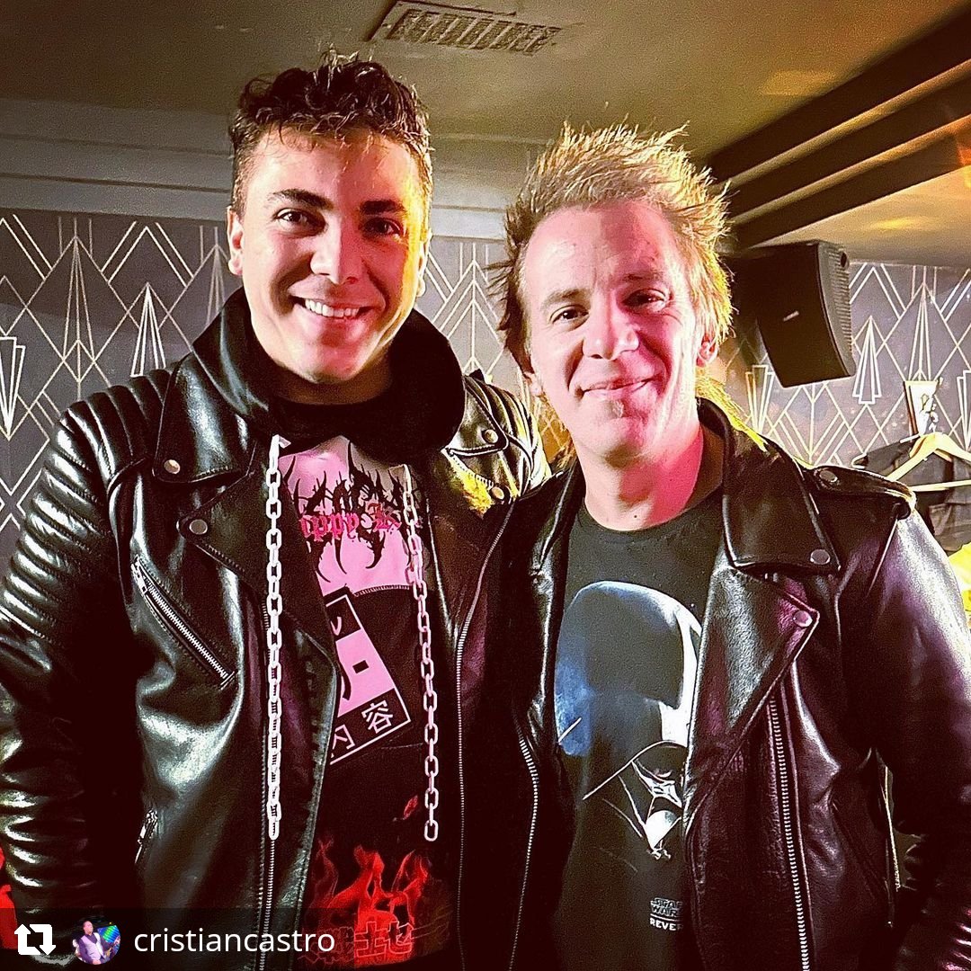 #Repost @cristiancastro 
El mejor músico de toda la Argentina, sencillamente @fer_scarcella