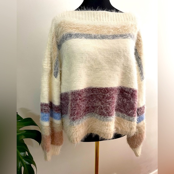 patimickey's tweet photo. So good I had to share! Check out all the items I'm loving on @Poshmarkapp #poshmark #fashion #style #shopmycloset #whitehouseblackmarket #review: https://t.co/bvrq9szngq https://t.co/sseKtPWnF1
