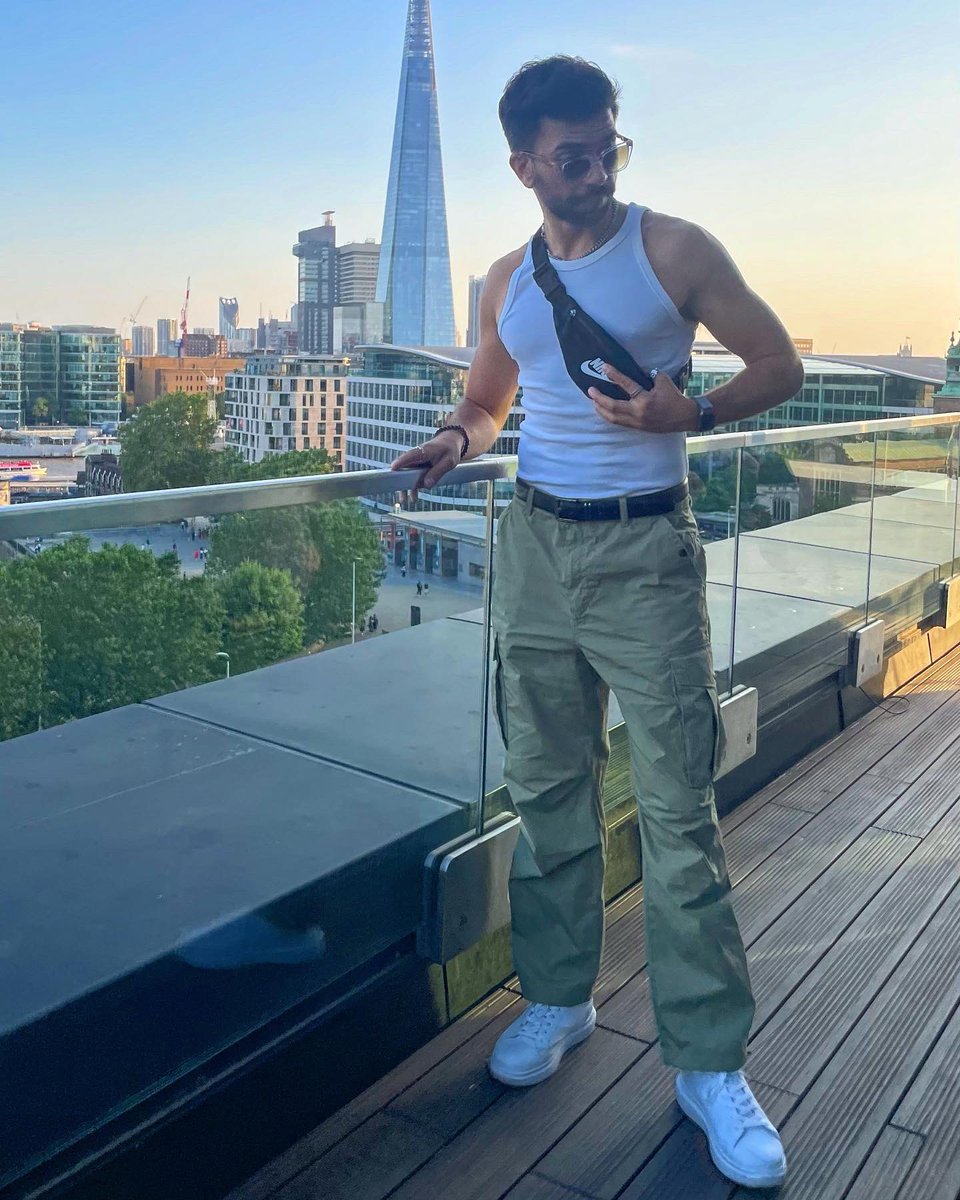 Vitor Moreira - I Kissed A Boy tweet media