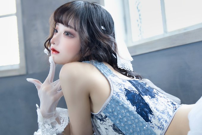 コスプレイヤーしろさきのTwitter画像23