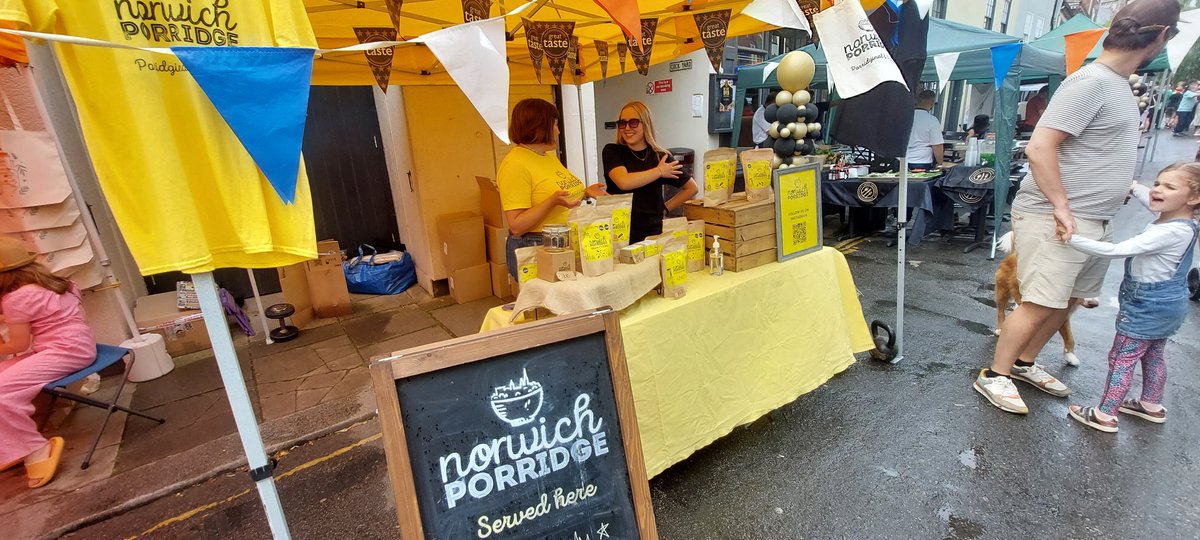 Love this <a href="/norwichporridge/">NorwichPorridgeCo</a> stall at the <a href="/NorwichLanes/">Norwich Lanes</a> Summer Fayre #NorwichLanes #Norwich