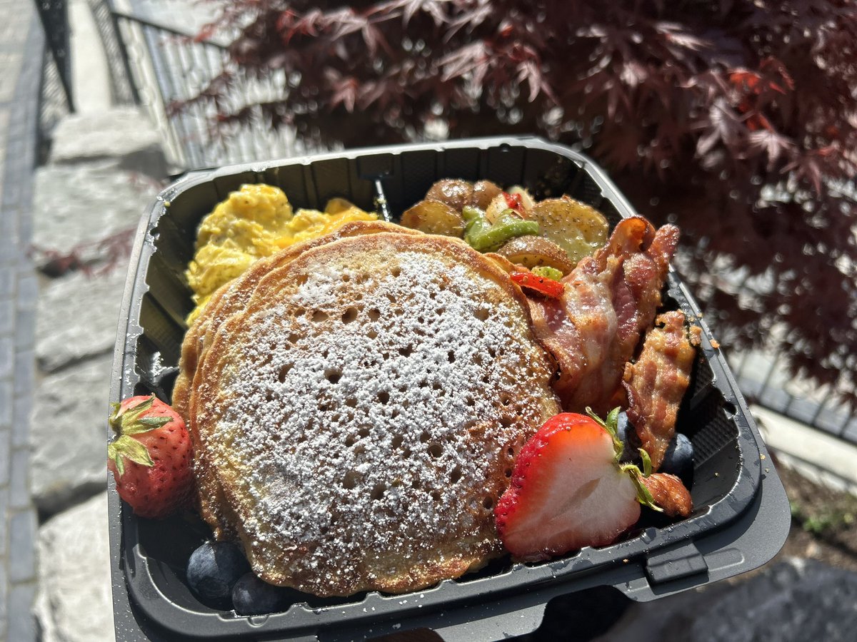 dallasss_nicole's tweet photo. #grillbae #caterer #privatechef #foodie #brunch #food #photooftheday #eat #viral #smallbusiness #girlpower https://t.co/jNSjagyYoR