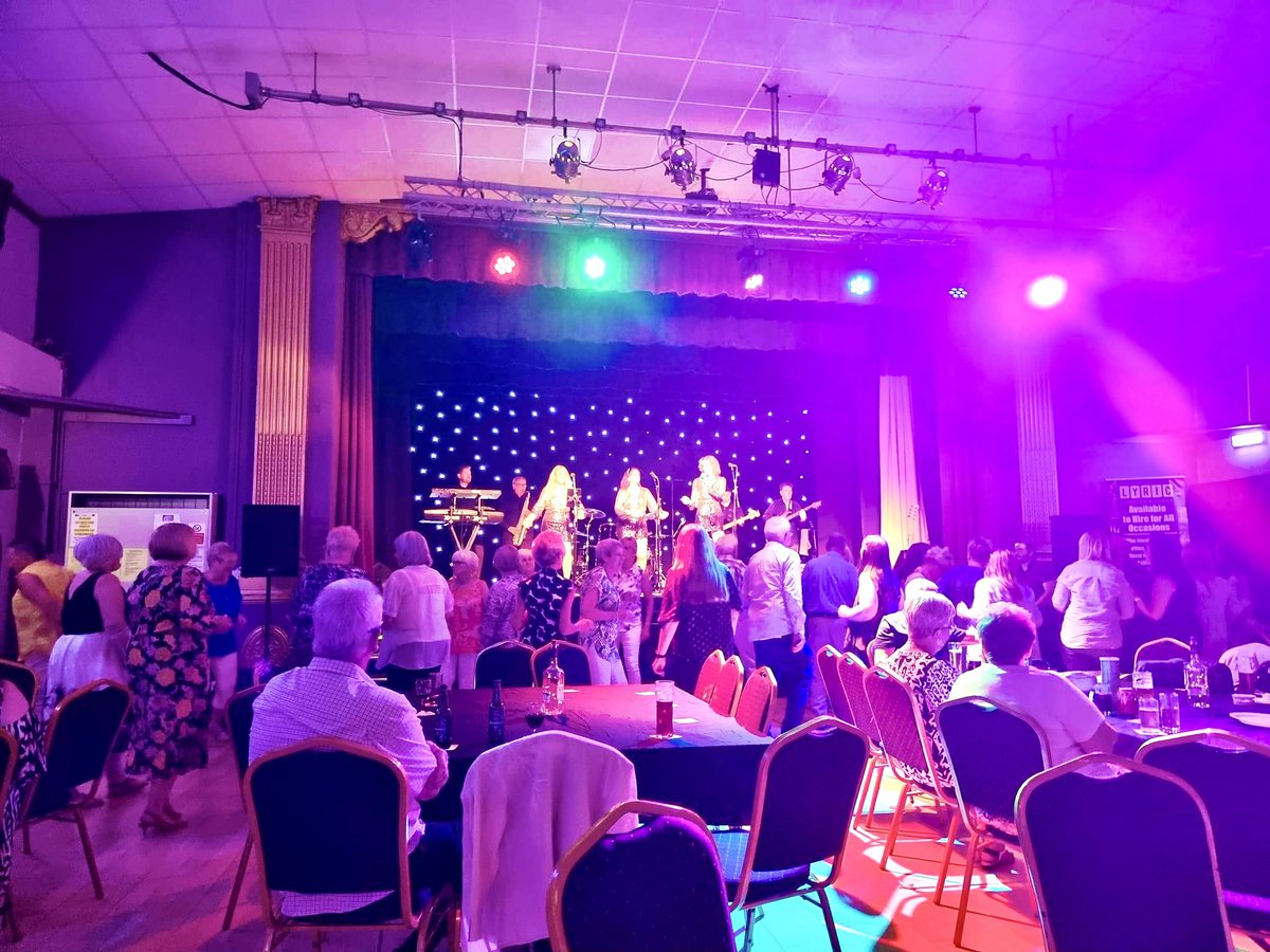 DetroitLive4's tweet photo. Big thanks to The Lyric in Dinnington for looking after us on Friday night . An evening of magic music from a great era @anna_shotter @jamielincs @DetroitLive4 https://t.co/mNWb6I6P5X