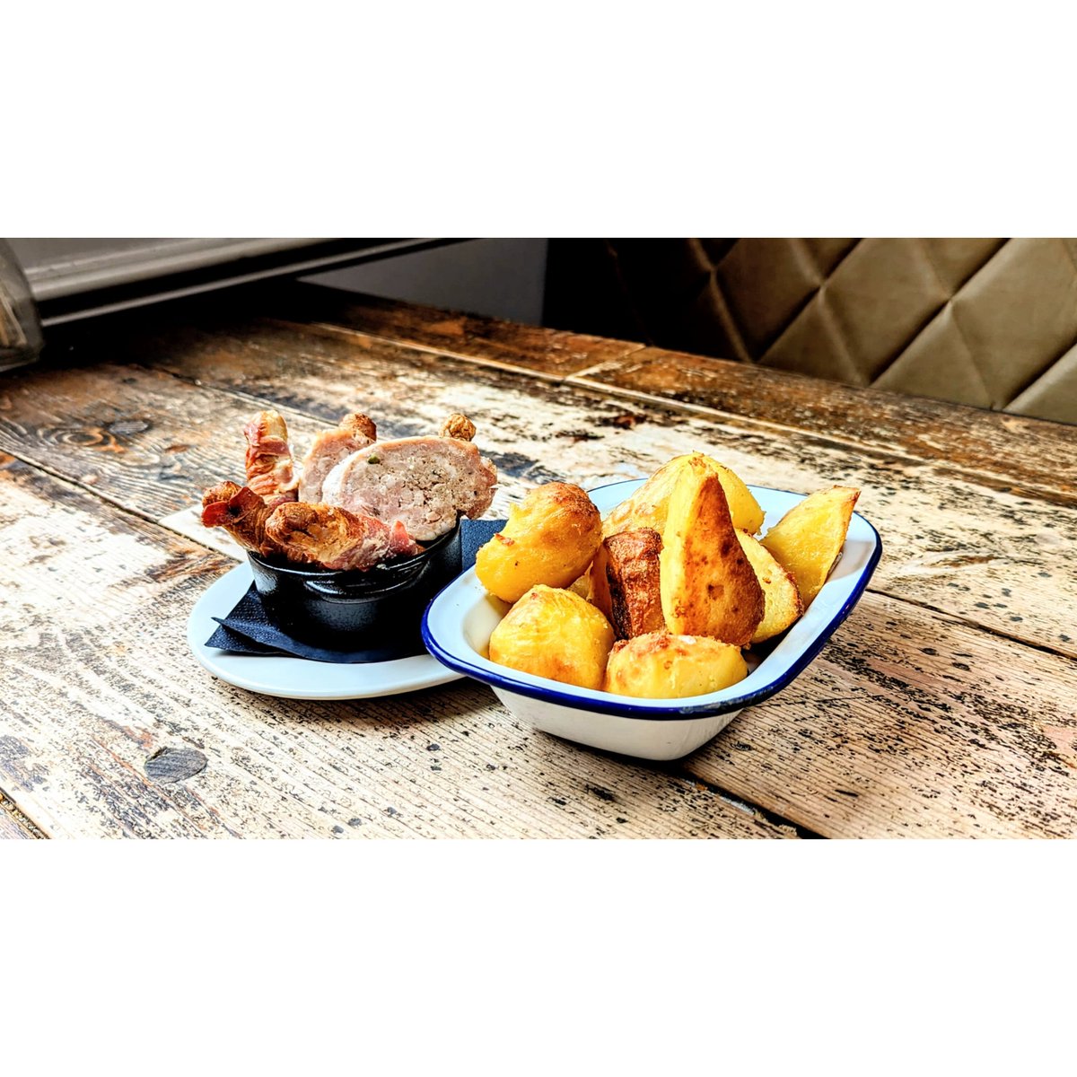 Don't forget to order your favourite sides with your roasts today! Extra yorkies, potatoes, pigs in blankets, and cauliflower cheese all available to take your roast to the next level 😍