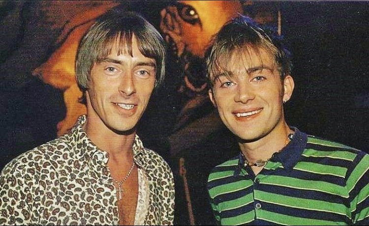 Traaec's tweet image. Tonight in the front! Weller/Albarn in Wembley! @paulwellerHQ @blurofficial @wembleystadium @JocaDoorn