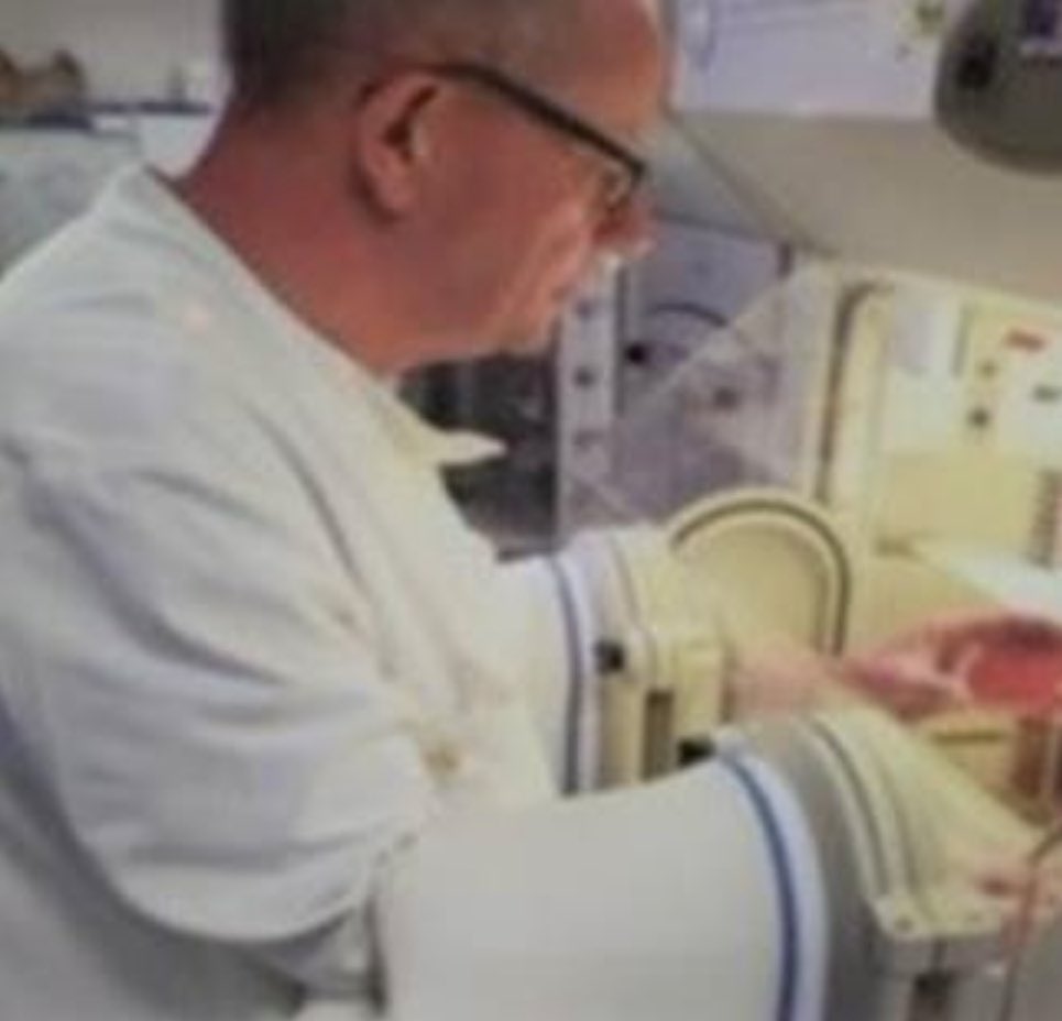ELHT_NHS's tweet photo. In this week’s Guest Blog, Paul Howarth, Biomedical Scientist, shares his story of working for the NHS for 47 years after starting his career journey in 1976.

Paul explains the changes that have occurred in the department and shares further memories ➡️ https://t.co/XvuZeM07zY https://t.co/UXHUsyRBMJ