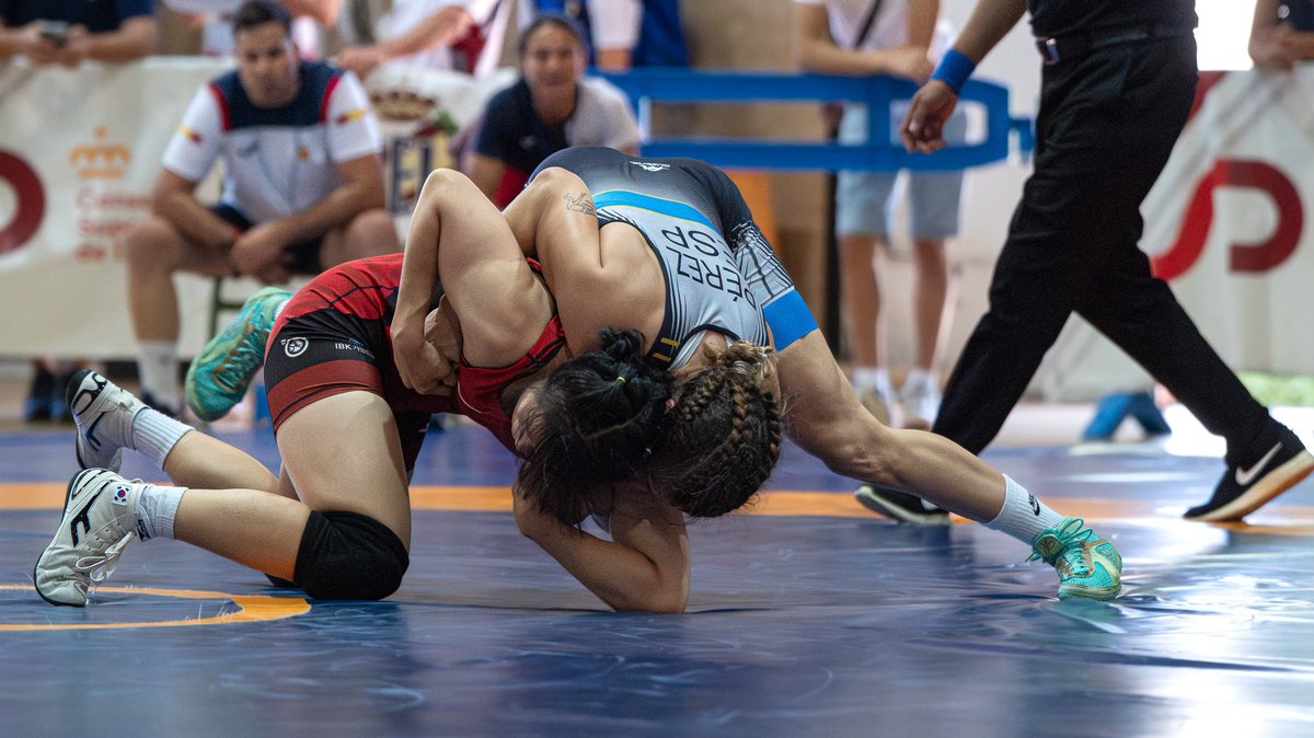 lucha_esp's tweet photo. 🔚 Segunda jornada del #GPdeEspaña 🇪🇸 en @deportegob
🔝 Lydia Pérez volvió a repetir el bronce 🥉 del año pasado tras reponerse de su derrota inicial y superar a 🇰🇷 y 🇨🇴 en un día duro para el #TeamLF
🔜 Este domingo la libre masculina cerrrará el torneo 💥
📸 SamadiProd https://t.co/ez2mpSqDnM