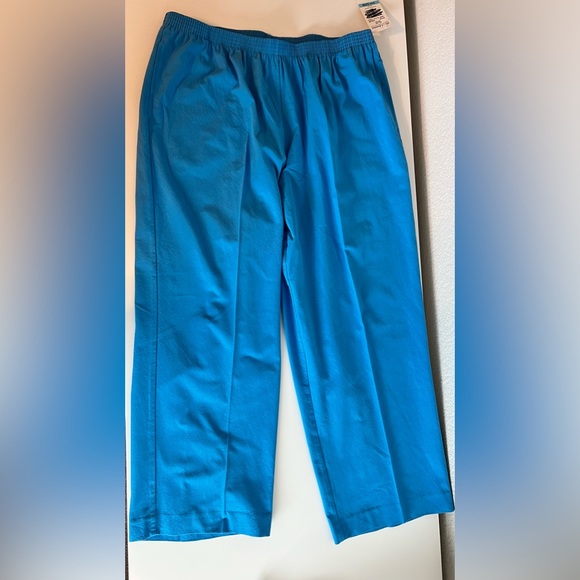 So good I had to share! Check out all the items I'm loving on <a href="/Poshmarkapp/">Poshmark</a> #poshmark #fashion #style #shopmycloset #lagence #gunnesax #alfreddunner: posh.mk/gZMvoYMThBb