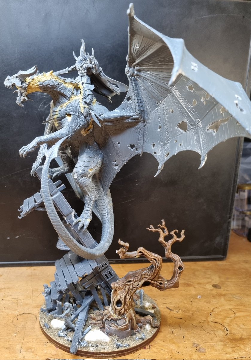 2nd vampire lord on zombie dragon ready for painting. Pretty happy with how it came out. Really looking forward to painting this guy.