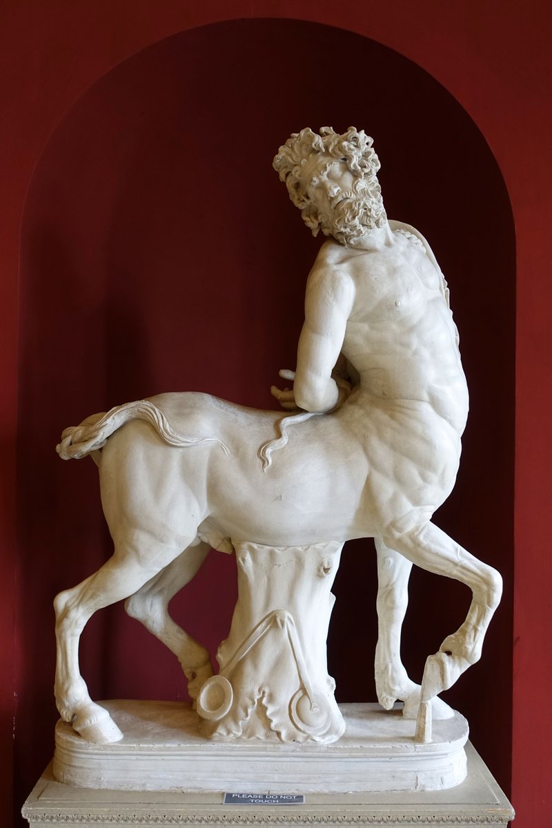 #mitología 

Los #centauros son tal vez la criatura híbrida que ha tenido más éxito en el #arte, a pesar de que su extraña #anatomía haría que tuviera muchos órganos duplicados, por lo que no resultaría muy viable en la realidad.
Eso sí, sus genitales son tan sólo equinos.