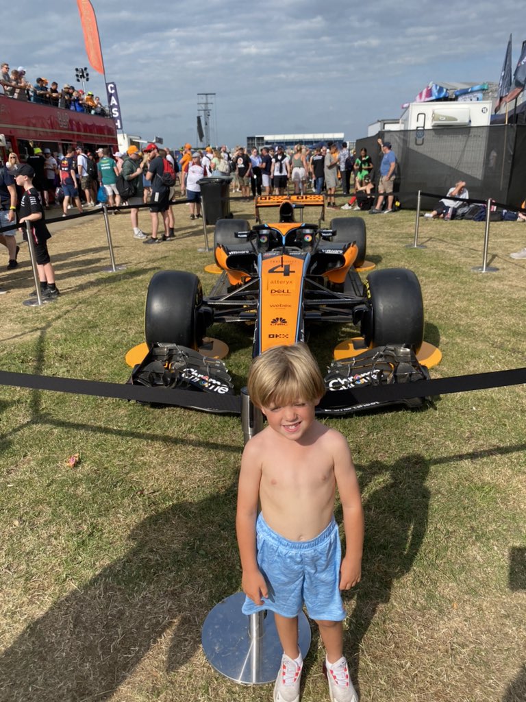 Sonicpools's tweet photo. @McLarenF1 One happy boy 🙏🏻🙏🏻 https://t.co/iJFQcomFiz
