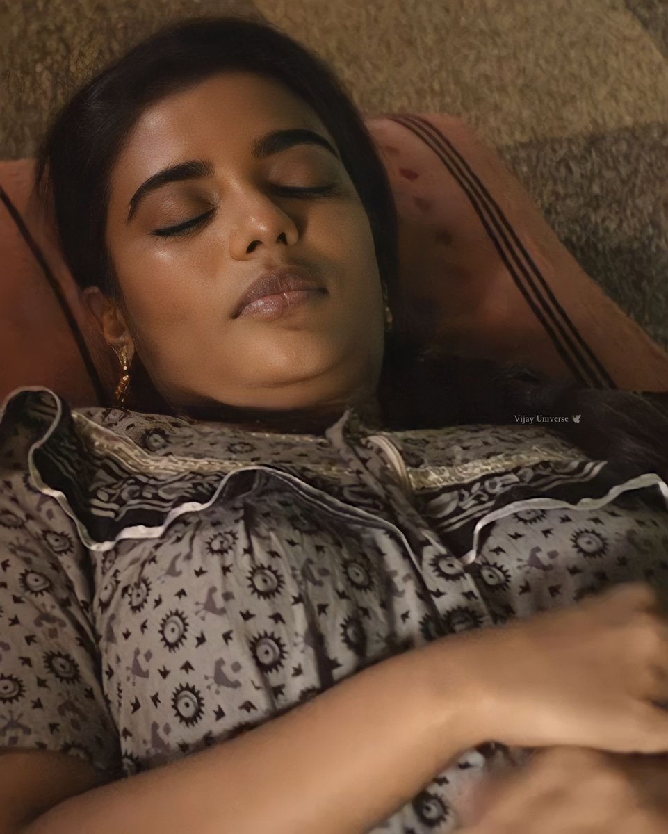 Vijay09880's tweet photo. Aishwarya Rajesh 😍

#Farhana 🎬 #AishwaryaRajesh https://t.co/k9YH4nZYAp