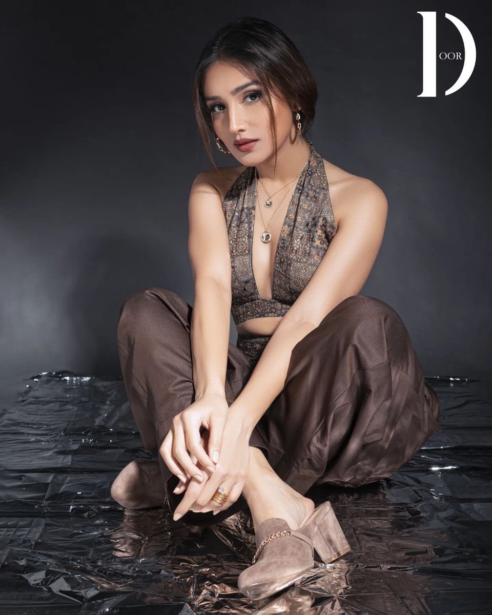 DonalBisht's tweet photo. @thedoormagazine Captivated by the stunning grace of Donal Bisht on the cover of our July Digital Edition.A true epitome of elegance and talent! She was recently featured in Tu Zakhm Hai Also,contestants in Big Boss Season 15.We had an awesome time working with her at the shoot https://t.co/t66s7bWhFu