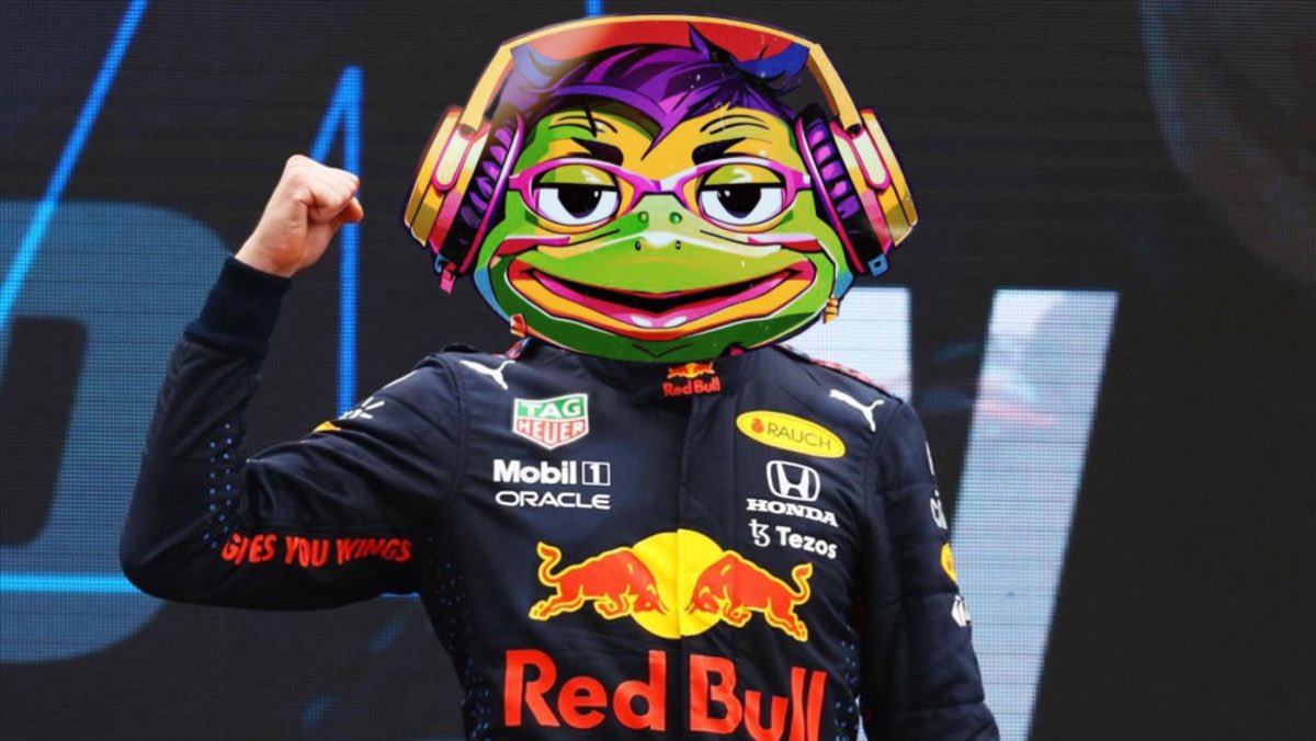 #Verstappen #MaxVerstappen signing pole position for #BritishGrandPrix 🐸

Who is your favorite for the race ? 

#FROWGZ #sport #Formula1 #CommunityBuilding #crypto