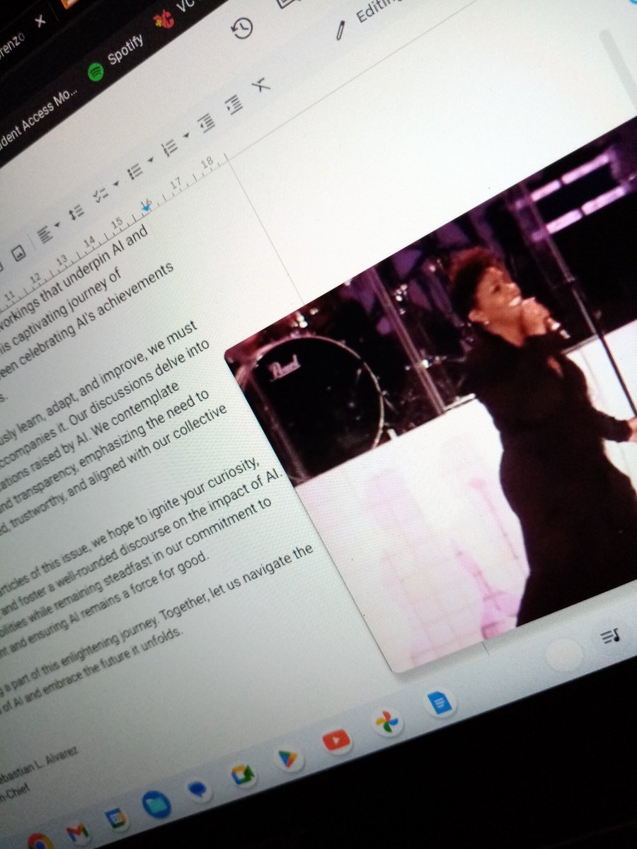 oh_miggle's tweet photo. listening to @IAMANITABAKER's pristine vocals to get me thru today

cant wait to see u in 🇵🇭 pleaseee https://t.co/ZST0I07jg9