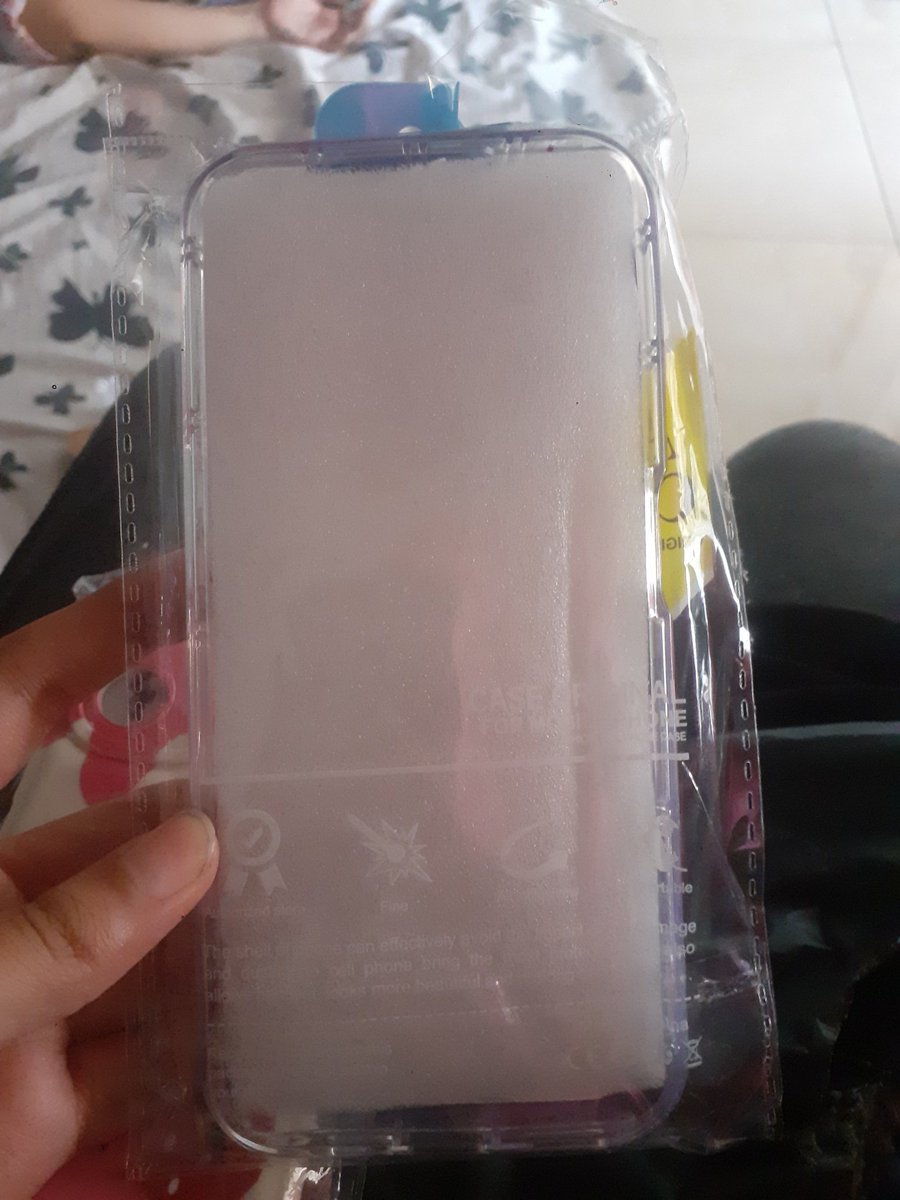 wts casing redmi 10, belum pernah dipake ini paketnya baru dateng bgt. dijual karena aku salah beli t___t #zonauang