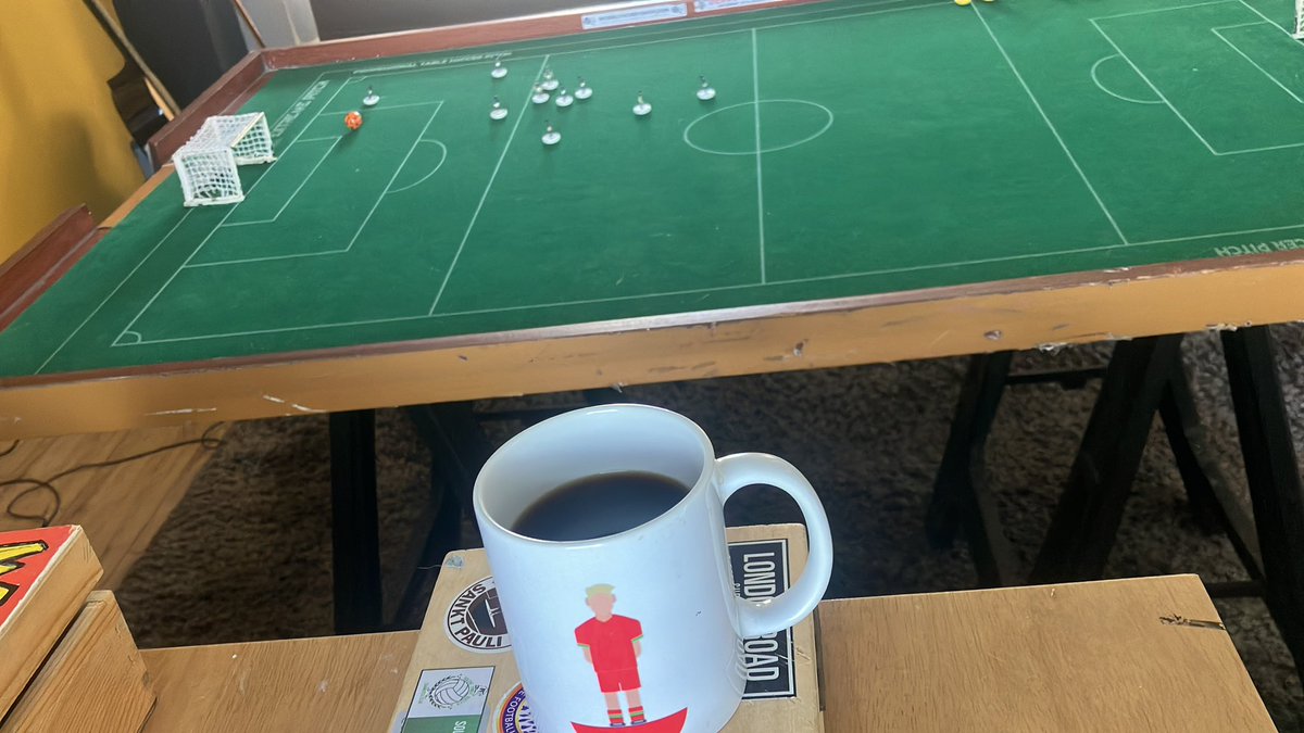 Sunday morning flicks #subbuteo