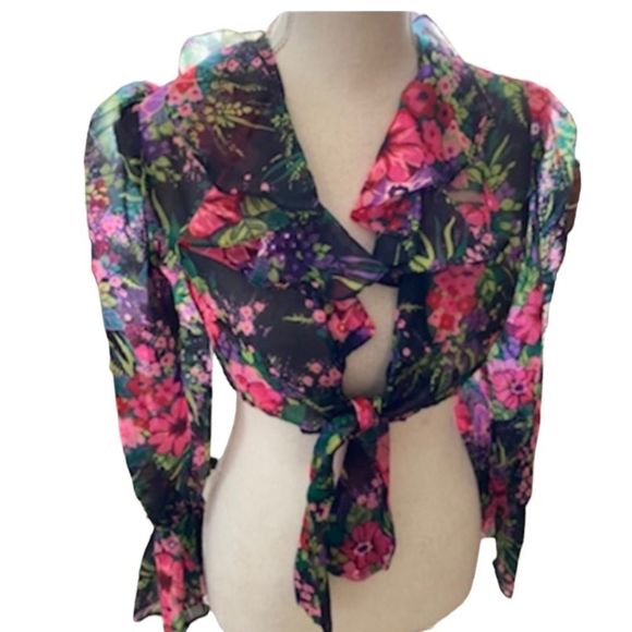 So good I had to share! Check out all the items I'm loving on <a href="/Poshmarkapp/">Poshmark</a> #poshmark #fashion #style #shopmycloset #patbo #badgleymischka #vintage: posh.mk/ZXcNuUhYhBb