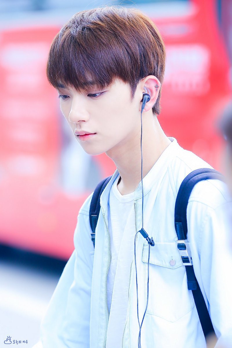 ...갑자기

홍왼이너뮤좋음

~조수아가 너무 왼이라서 곤란한 사건~ : 어떻게 사람이 강아지와 뱀과 오렌지를 겸직합니까?! #역키잡공 #강아지공 #여고생공 #사모님공 #은교공