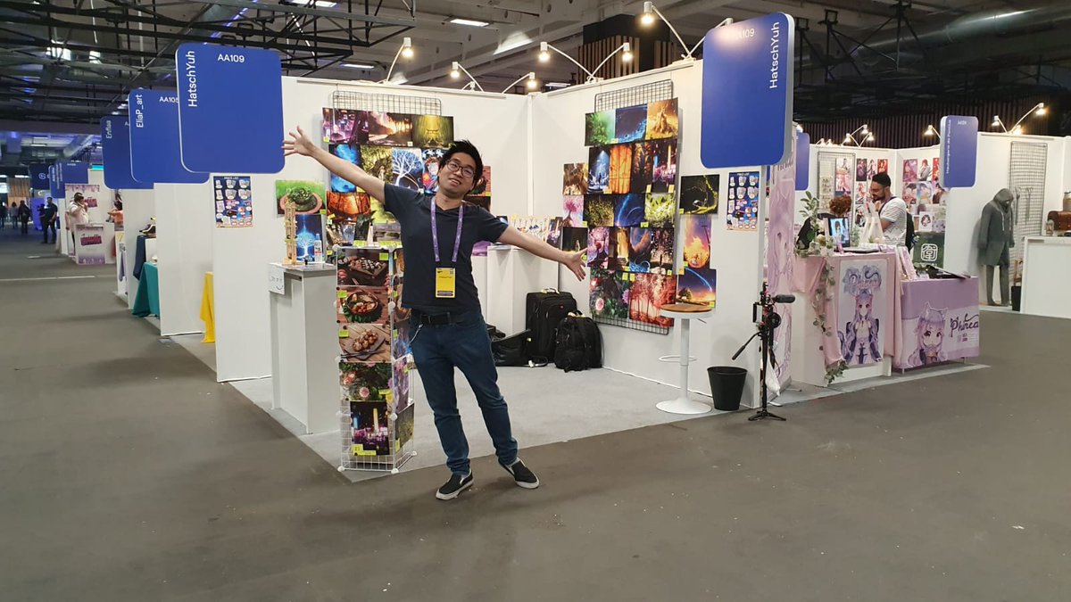Oh goodness! They were so kind to actually move me to a different spot after I asked them, not expecting that it would work! Now I'm so happy with the booth! 🥰