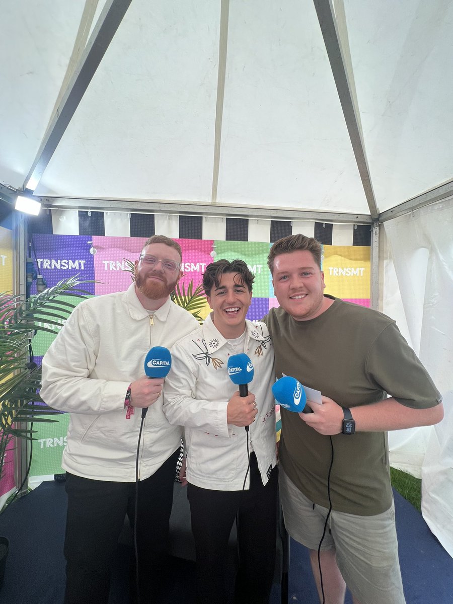 jonnyonair's tweet image. These legends are on the show today after 11am 🔥 @LFSYSTEMMUSIC 

📻 @CapitalScotland