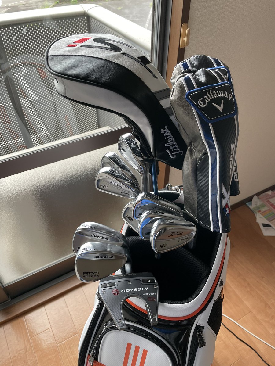 hiliter8's tweet photo. これからはこのセットで夢追いたいと思います😁🏌️♂️明日は仕事😩150位打って帰ります #ゴルフ #mynewset https://t.co/A4bfuvxRTa