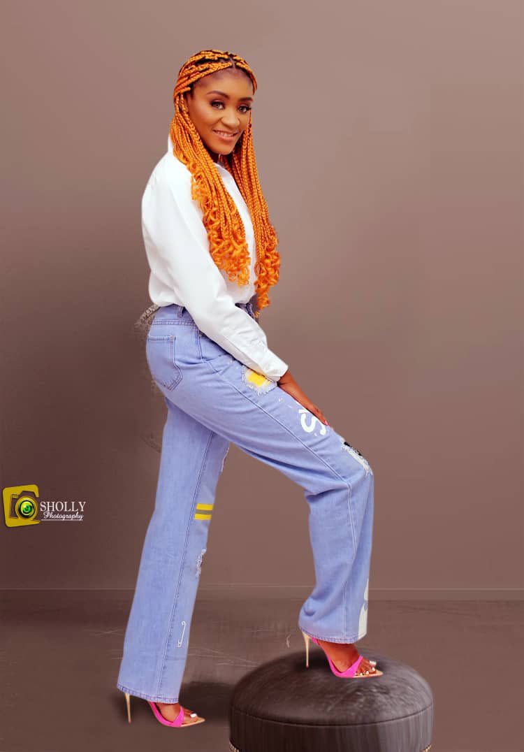 AmiableAlma's tweet photo. I woke up a year older, wiser, with so much zest geared up and charged for a most beautiful year in view. Please say a prayer for me 🙏🏼 World Alma Day 💕

#YvonneGodswill https://t.co/2iok0TbK1G