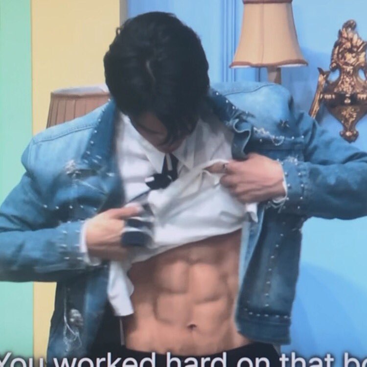 mxloops's tweet photo. SHOWNU WTF?/!/)/! https://t.co/I4lX2AfofD