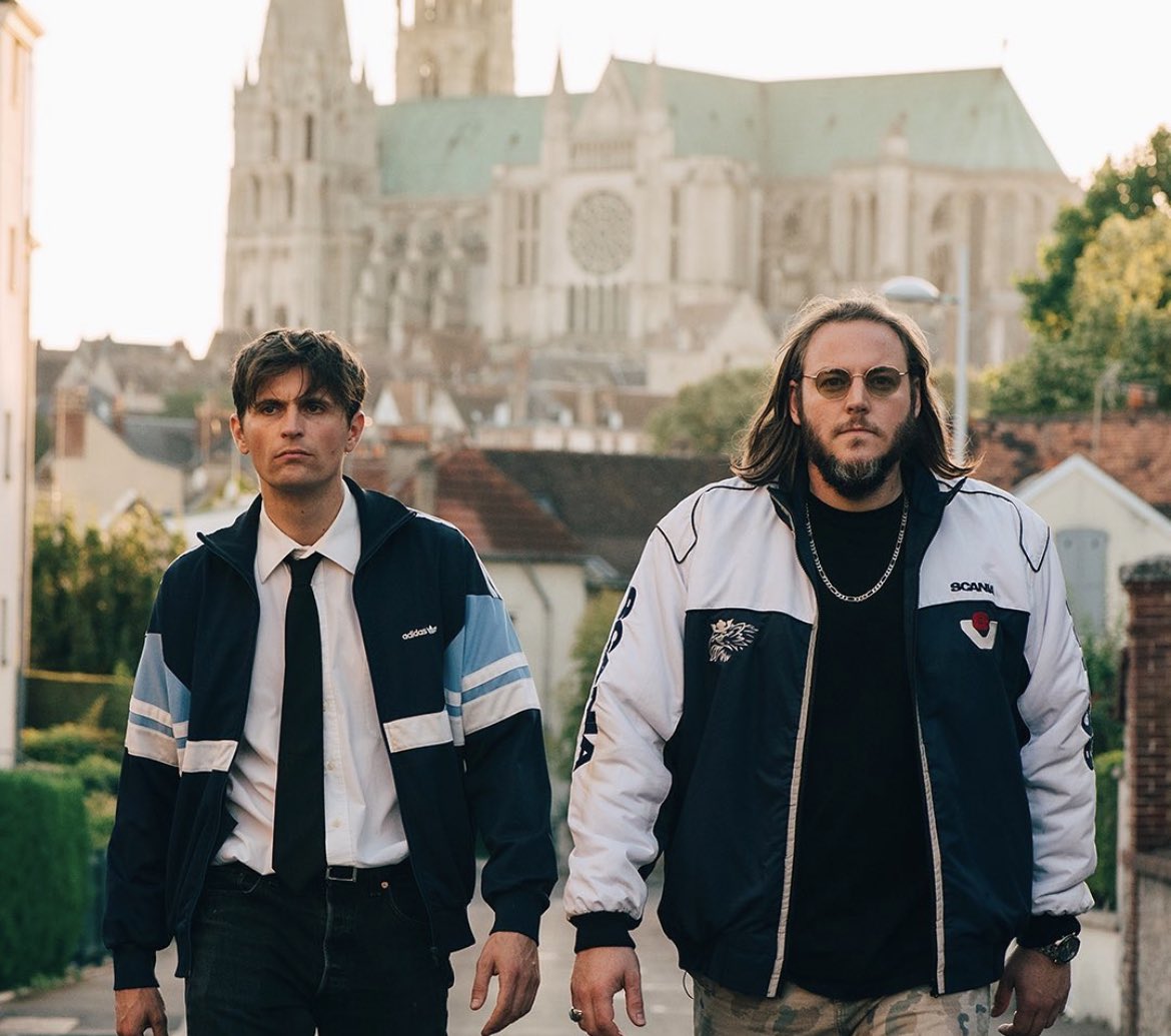 Avis à mes chartrains et chartraines et pas que !
Cash se déroule à Chartres et vous n’allez pas vous ennuyer.
Coup de cœur pour Raphaël Quenard.
Et puis un film avec du JUL pour s’ambiancer, on dit oui 🙌 
C’est sur <a href="/NetflixFR/">Netflix France</a> 

#Cash #Netflix