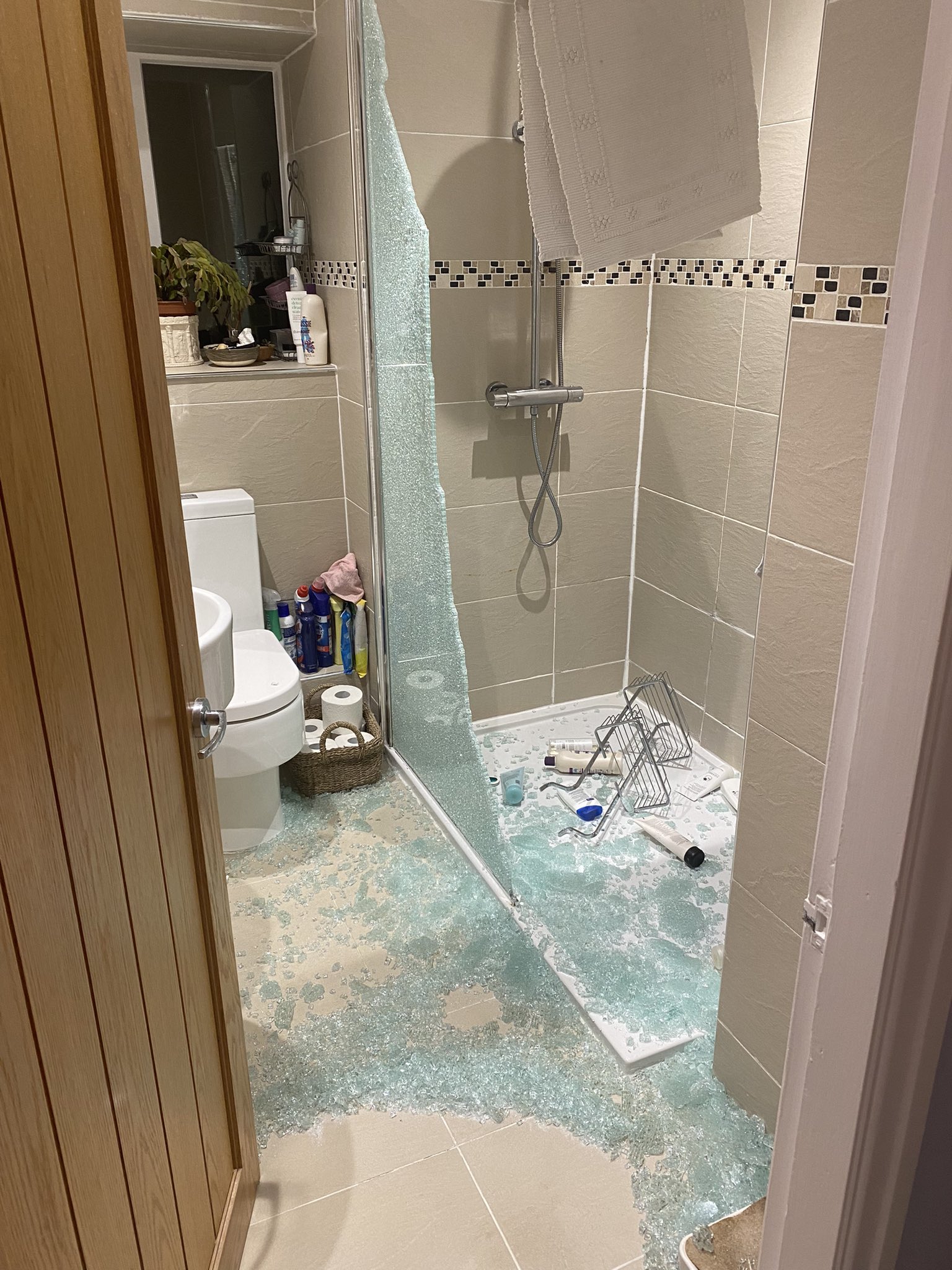 Deborah Marson on Twitter "My shower screen shattered in the middle of